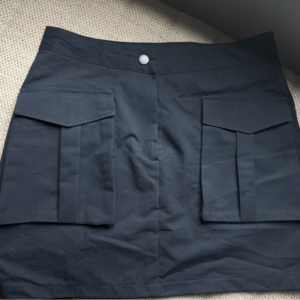Navy blue cargo mini skirt